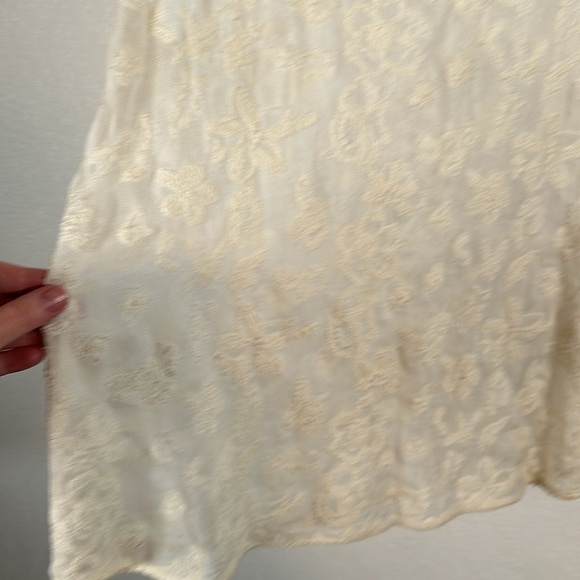 Lucky Brand Cream Gauzy Floral Embroidered Boho Tank Size Medium - Picture 2 of 6